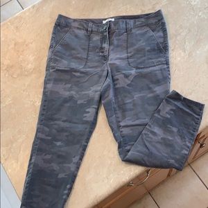 Grey Camo skinny Jeans! 👖🌻